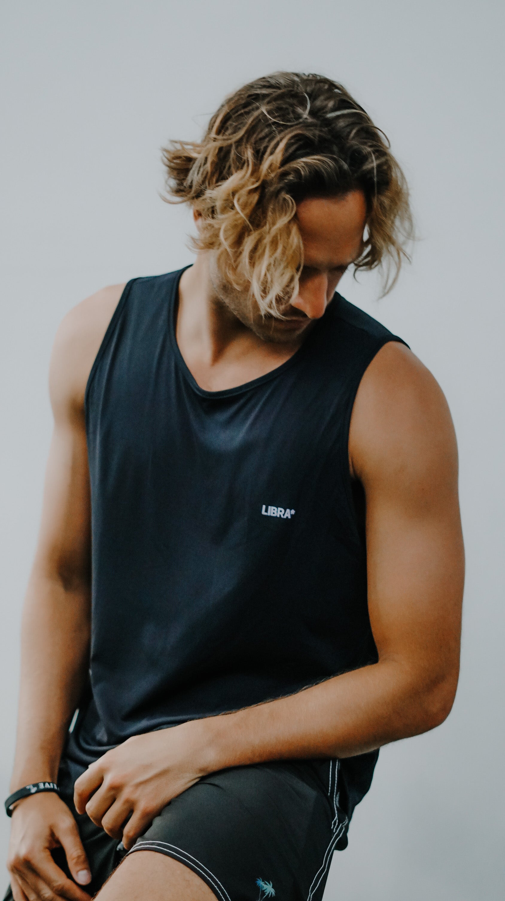 REGATA MASCULINA LOGO ICE FIT CO2 PRETA