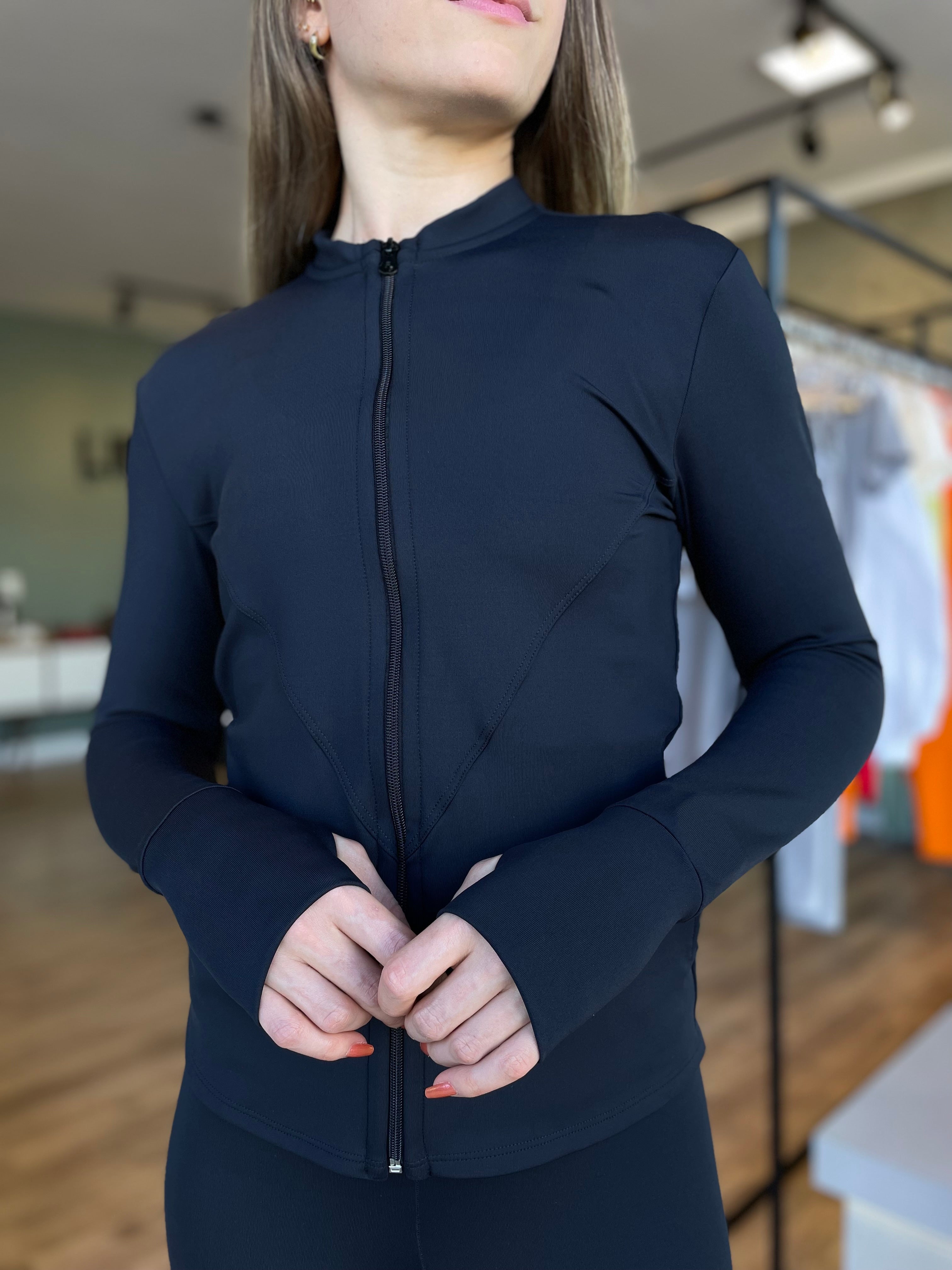 JAQUETA HYPER PRETO