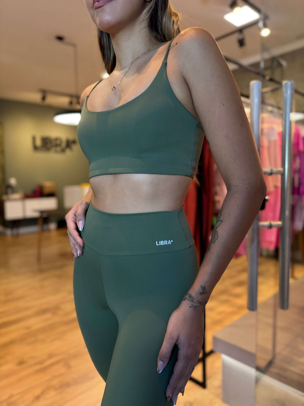 TOP SLIM MOVE PRO VERDE OLIVA