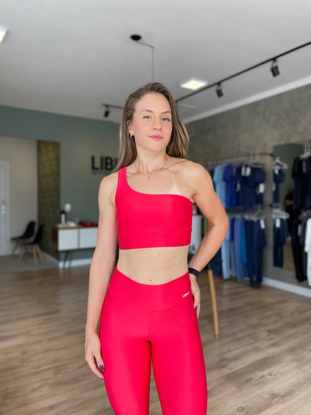 TOP OMBRO SÓ CHARM VERMELHO