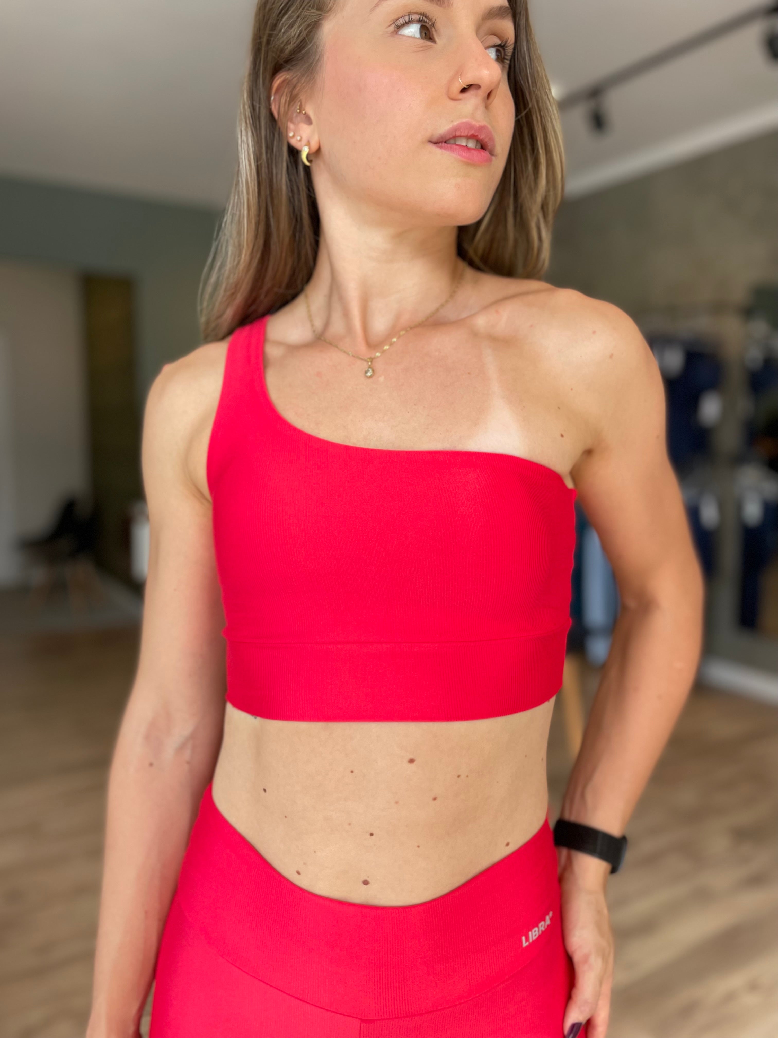 TOP OMBRO SÓ CHARM VERMELHO