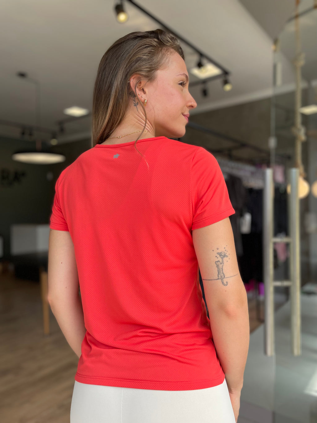 CAMISETA LOGO FRESH VERMELHA