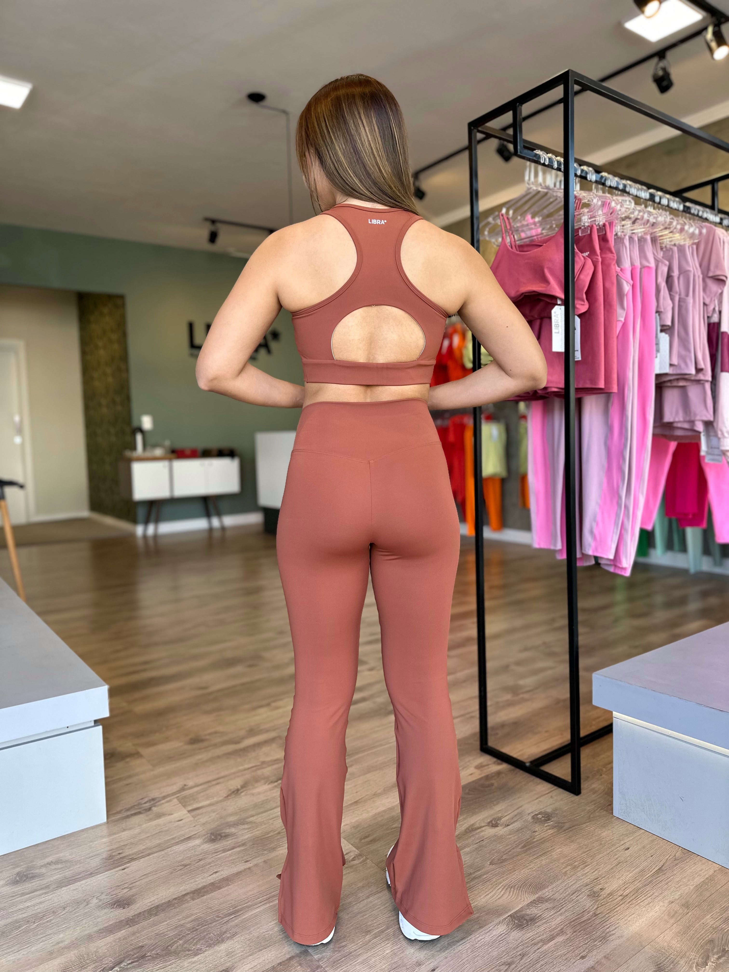 CALÇA FLARE HYPER CACAU