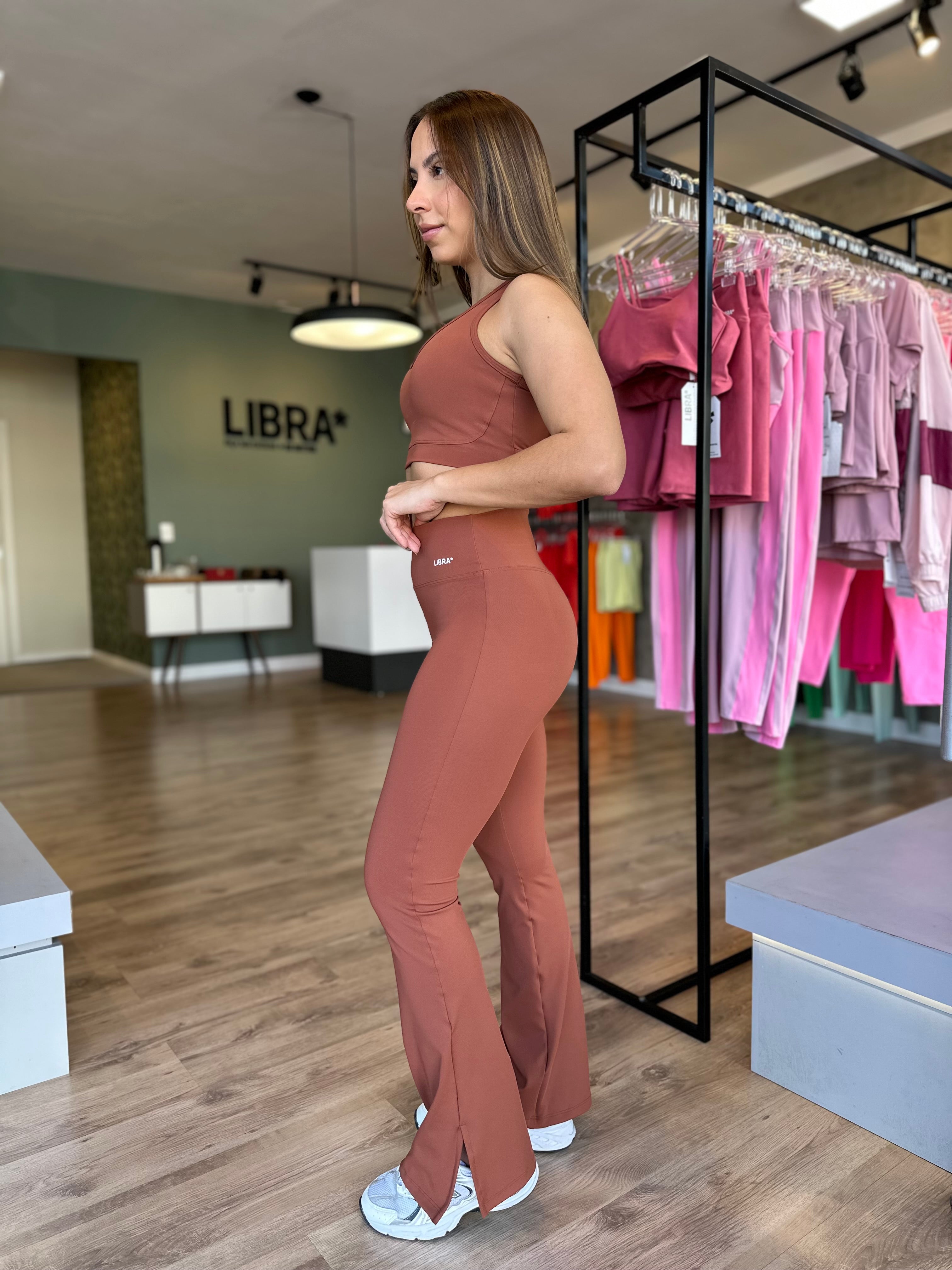 CALÇA FLARE HYPER CACAU