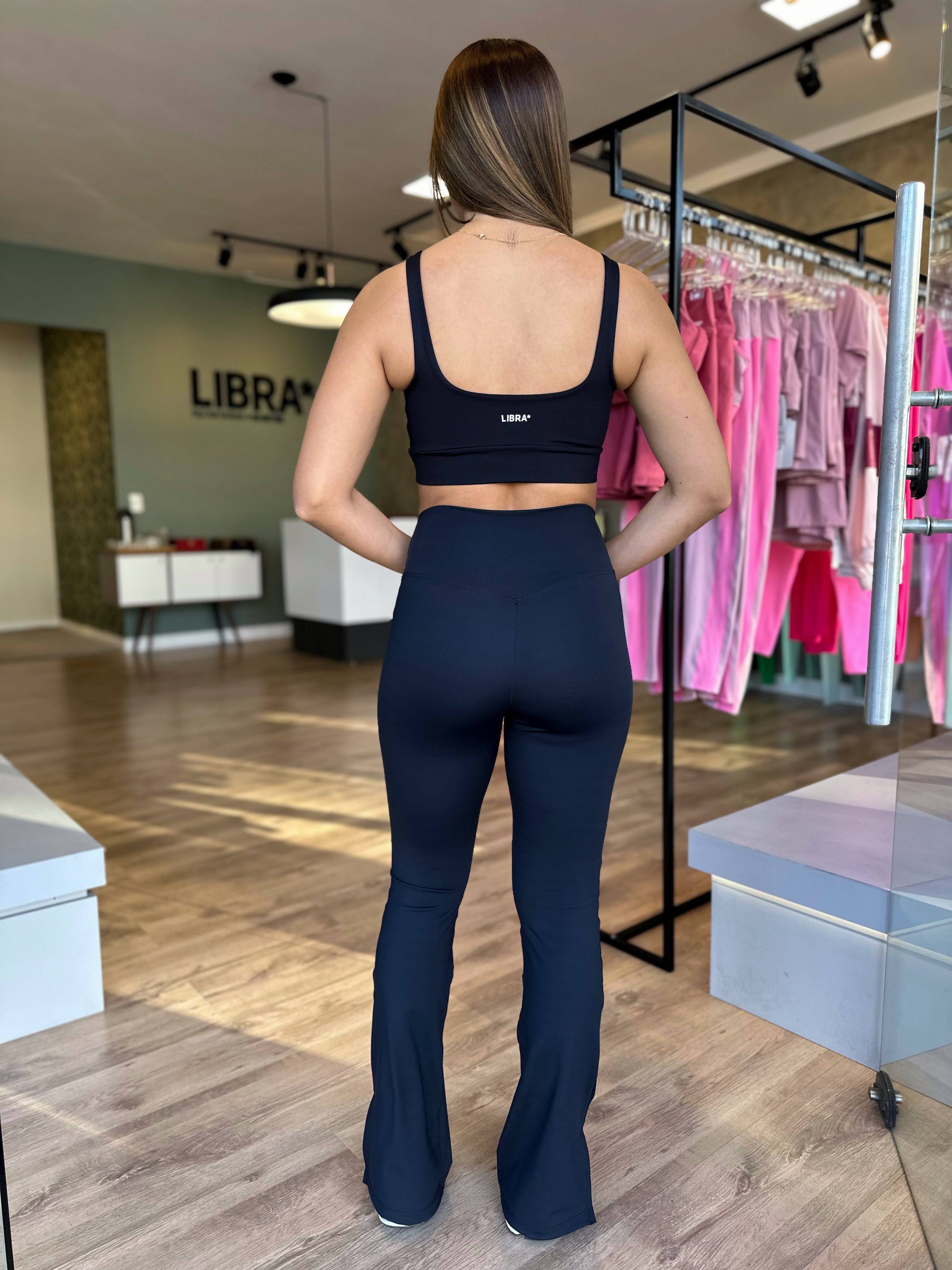 CALÇA FLARE HYPER PRETA