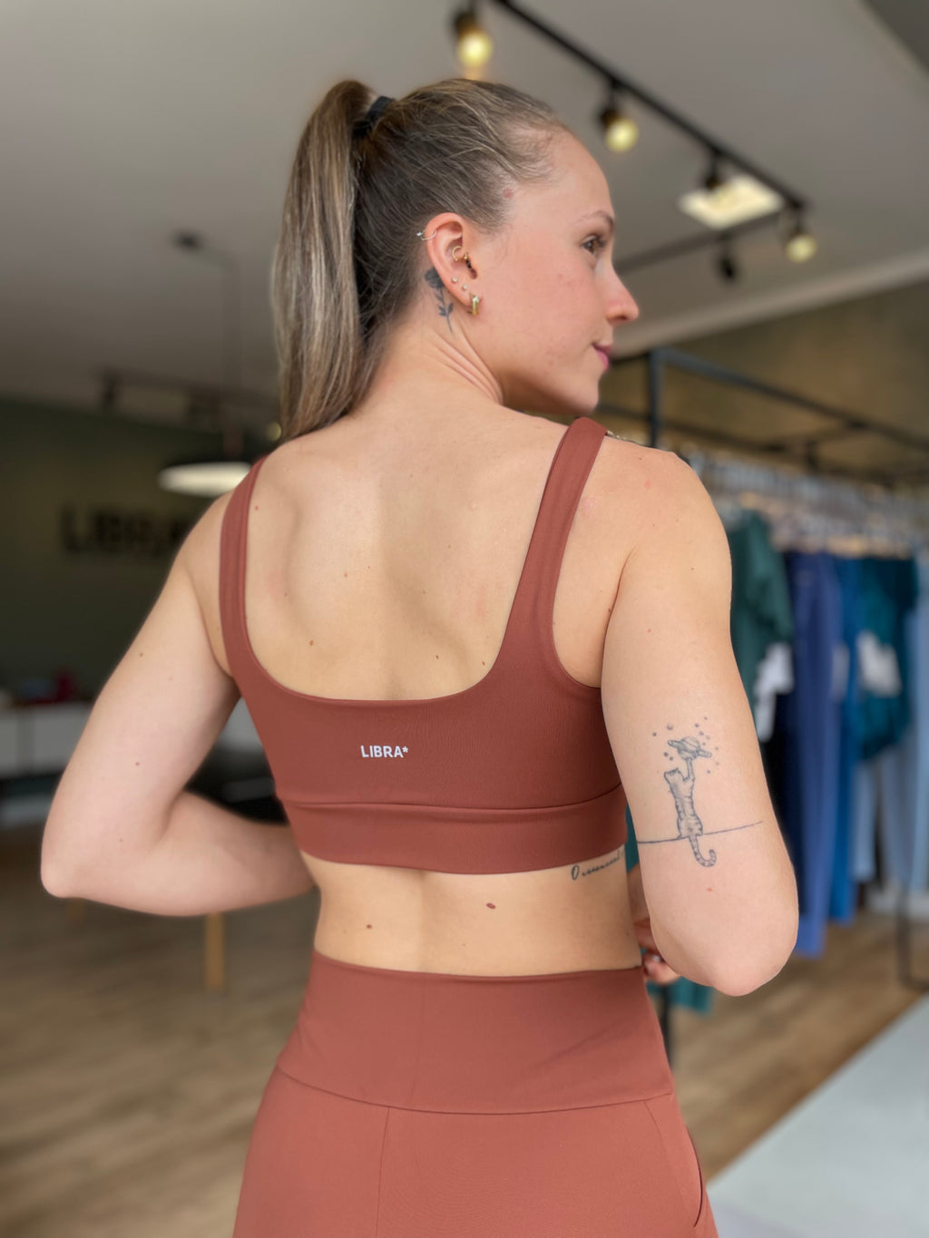 TOP COMFORT HYPER PRETO