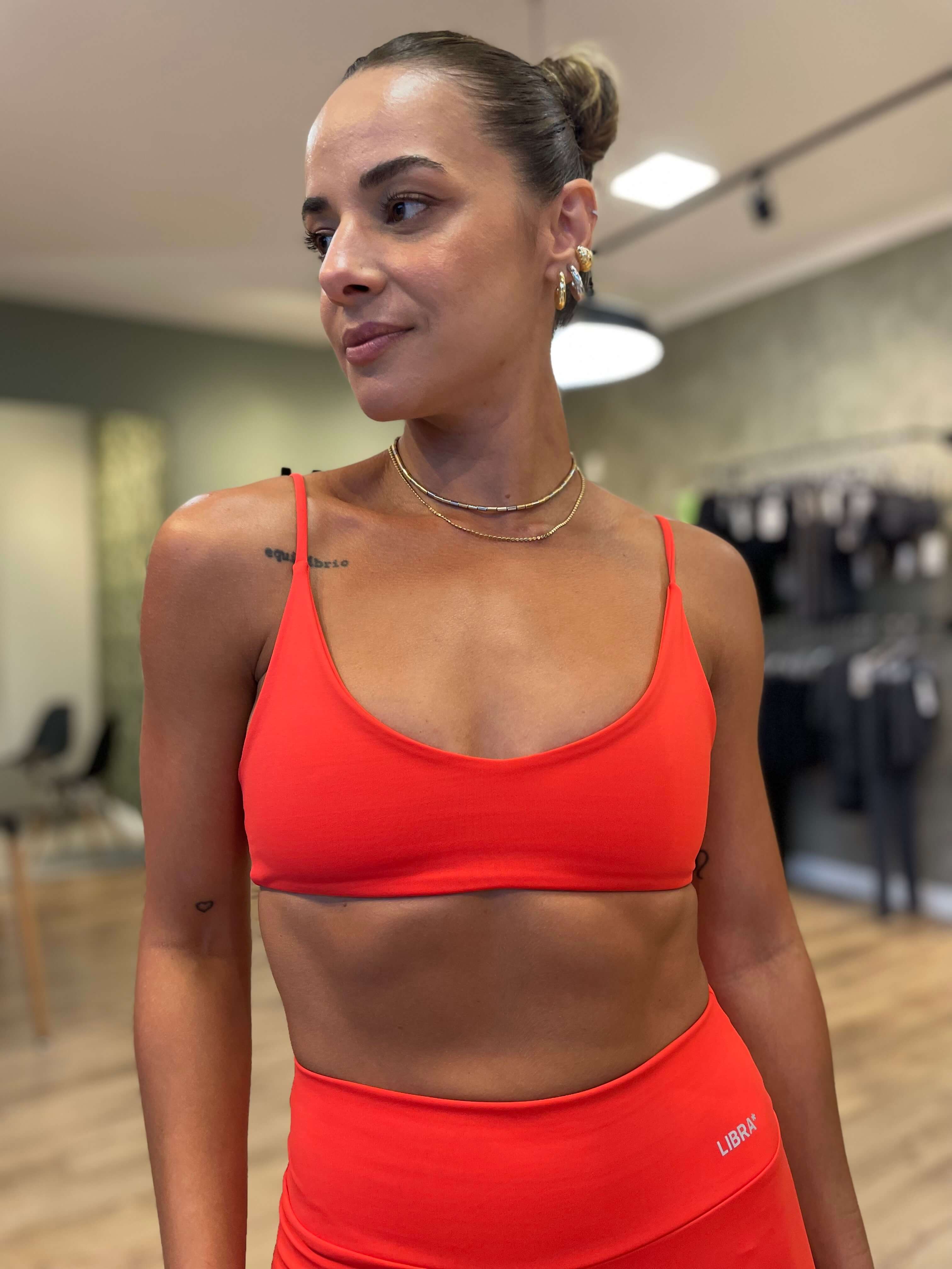 TOP SLIM LOW-CUT HYPER VERMELHO